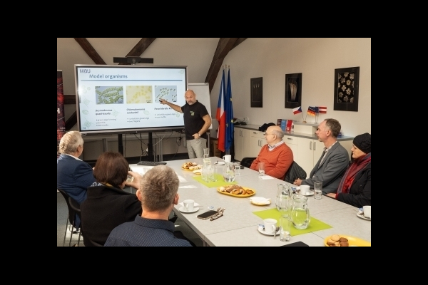 Visit of the Academy Council of the Czech Academy of Sciences at the ALGATECH Centre