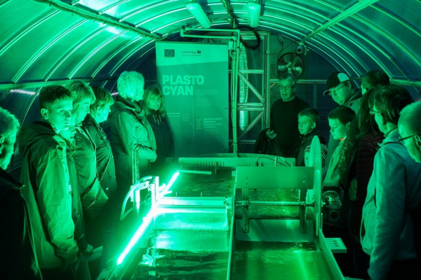Mikrořasy atakovaly lidské smysly během Noci vědců